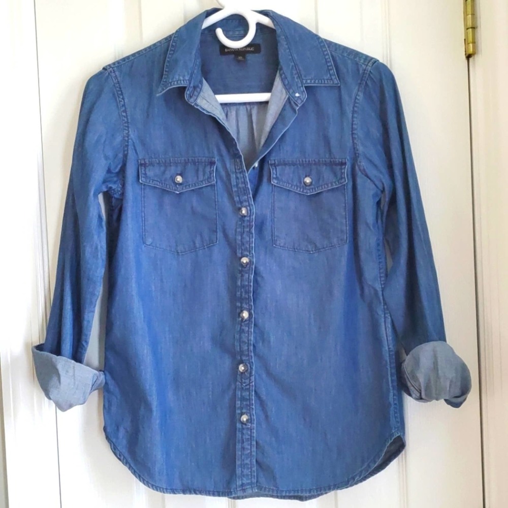 Banana Republic Chambray Shirt Size XS